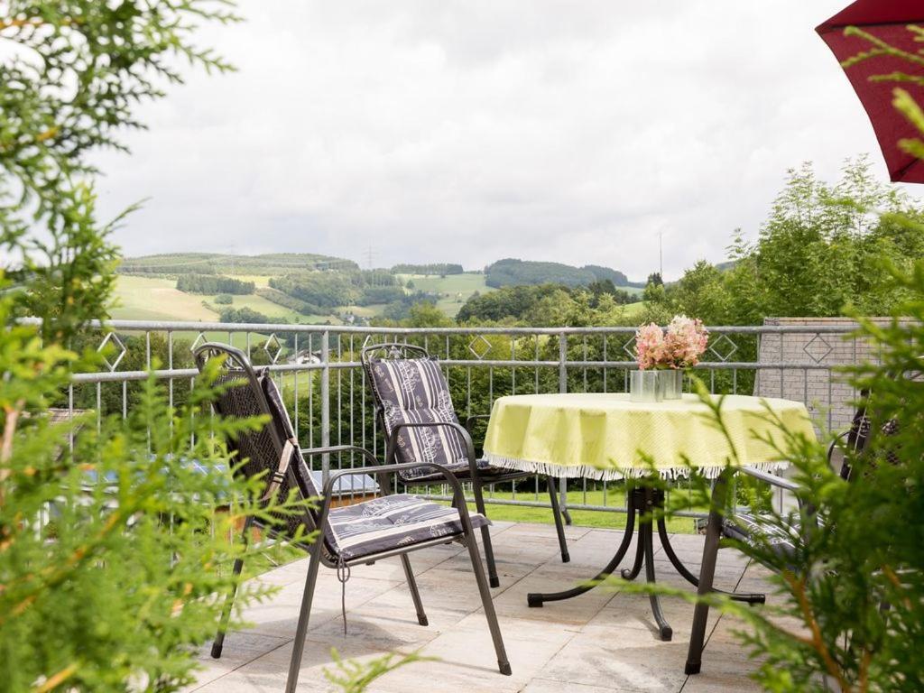 Auwers Haus Komplett - 3 Wohneinheiten Schmallenberg Esterno foto
